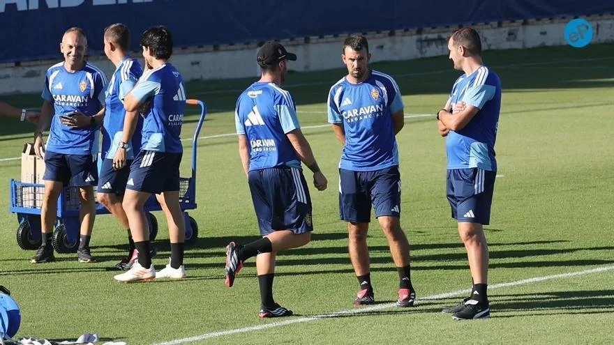 El Real Zaragoza regresa a los entrenamientos arropado por 400 aficionados
