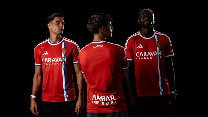 Nueva camiseta 'tomate' del Real Zaragoza