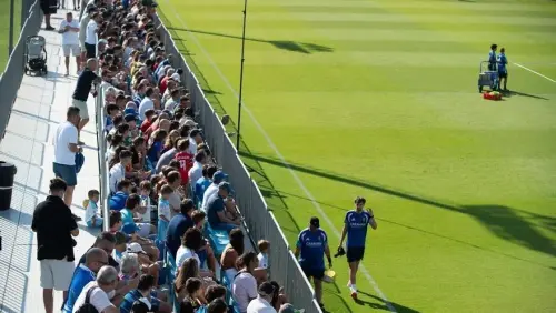 El Real Zaragoza entrenará a puerta abierta para preparar su debut liguero