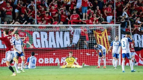 Preocupante fragilidad defensiva en el Real Zaragoza sin sus centrales habituales