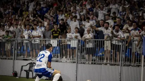 El Real Zaragoza rompe 160 días de sequía en casa